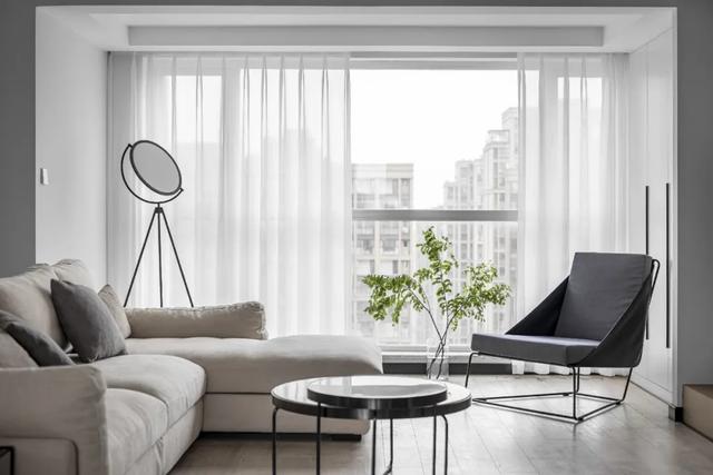 [裝修案例]117平米黑白灰的現(xiàn)代簡約風(fēng)格 開放式廚房設(shè)計(jì) 純凈舒適的時(shí)尚空間